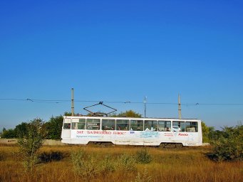 Трамвай №004 на маршруті №4: кінцева зупинка &laquo;Сантуринівка&raquo; (2009 рік)