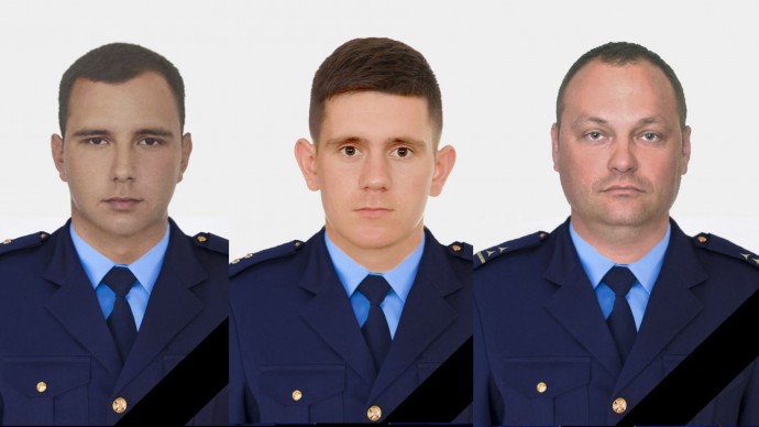 В Константиновке почтили третью годовщину гибели трех пиротехников ГСЧС