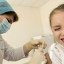 Родителям-отказникам от прививок запрещают приводить детей в детский сад